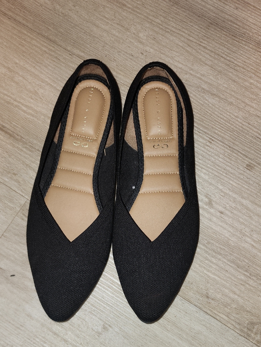 Pointed Black Slip-On Flats with Cushioned Insole